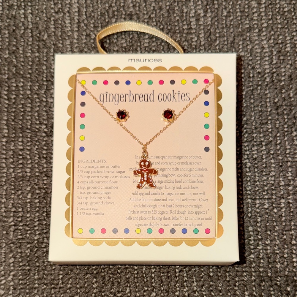 NWT Maurices Gold Gingerbread Necklace Set